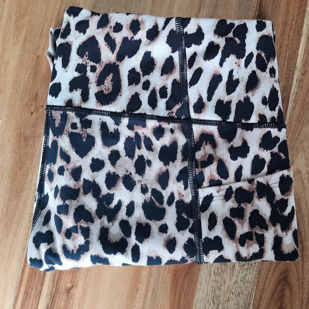 Victoria's Secret Leopard Leggings - Picture 2 of 5